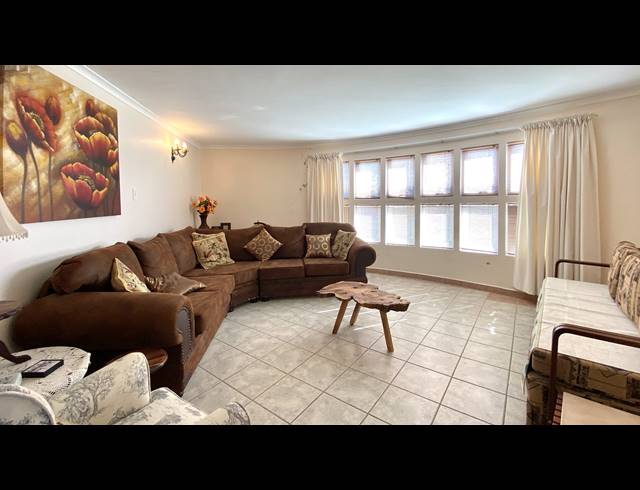 4 BEDROOM HOUSE FOR SALE IN PORT OWEN